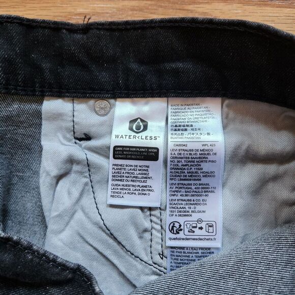 Vintage Levi's Black Denim Jeans Men's Size 34x30 7" Straight Leg Disdressed - Picture 5 of 7